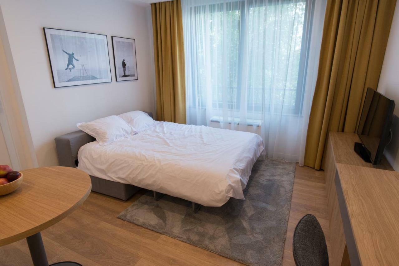 Arbans Elegant Apartment In The City Center Bucharest Exterior photo
